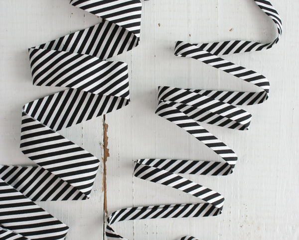 Dress Stripe Black Bias Tape & Quilt Binding - Bessie Pearl 