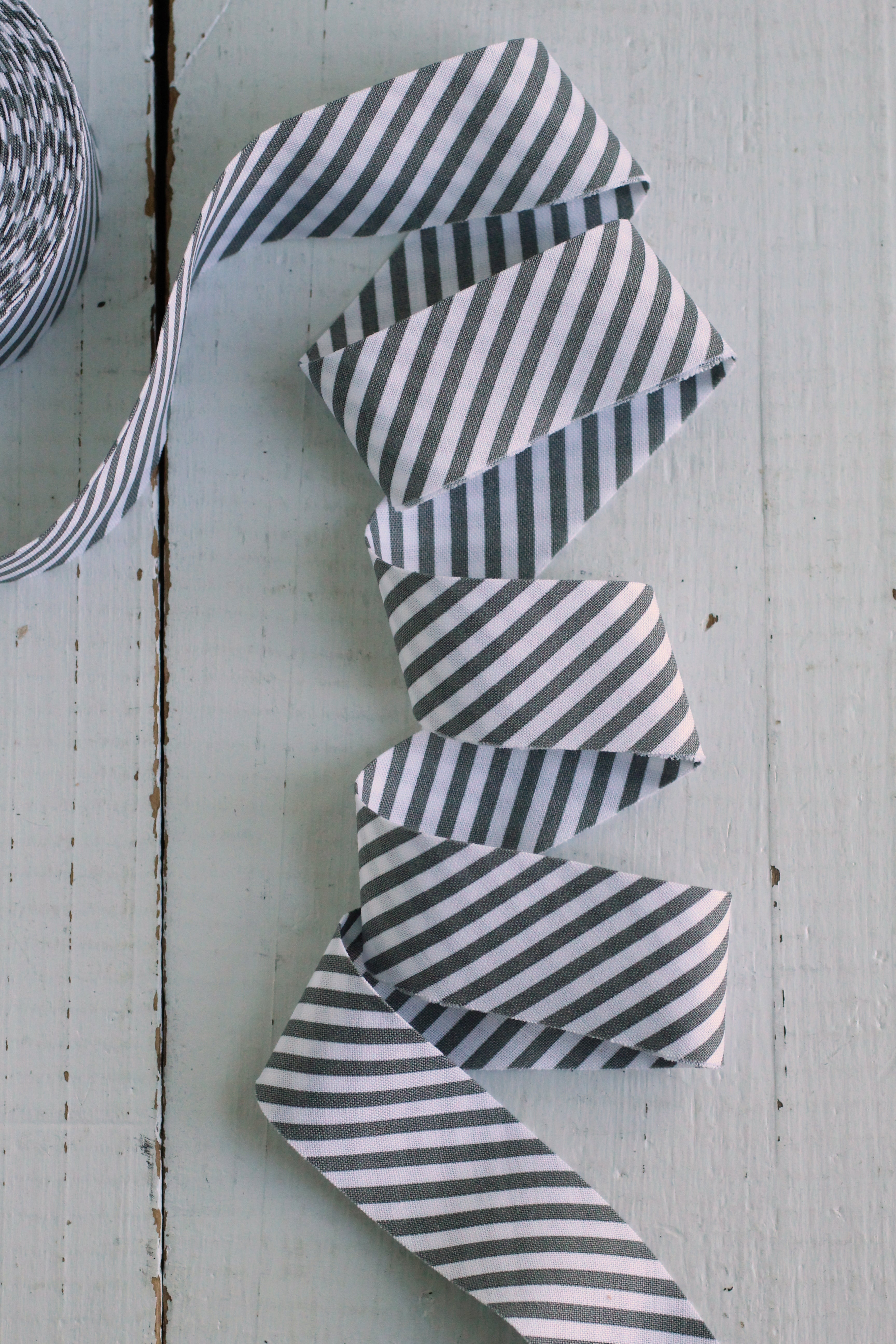 Gray Stripe Bias Quilt Binding