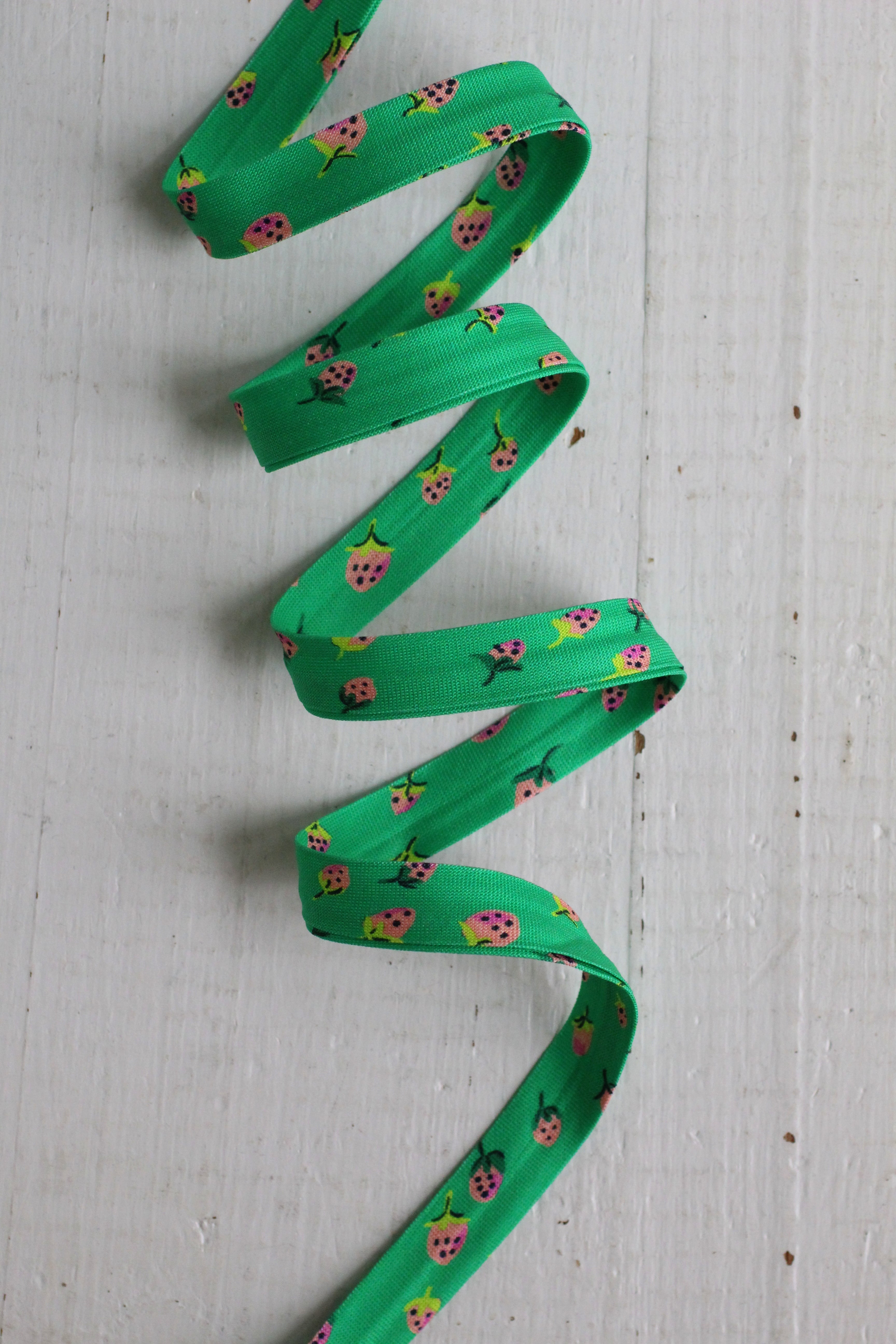 Field Strawberries Jade Bias Tape & Bias Quilt Binding Heather Ross