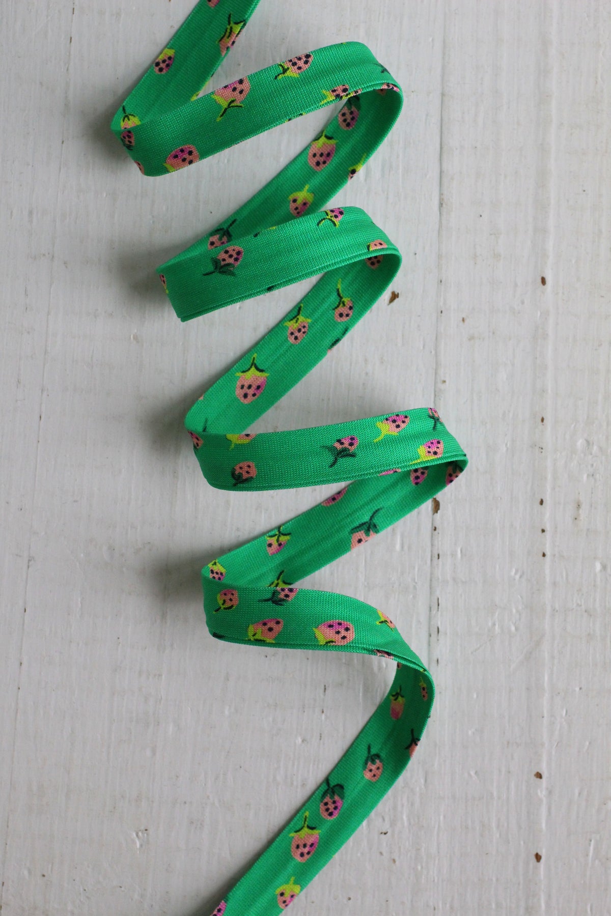 Field Strawberries Jade Bias Tape & Bias Quilt Binding Heather Ross