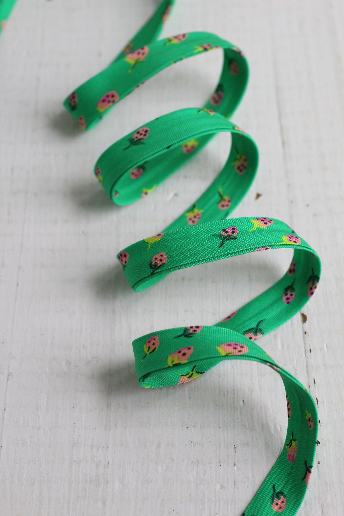 Field Strawberries Jade Bias Tape & Bias Quilt Binding Heather Ross