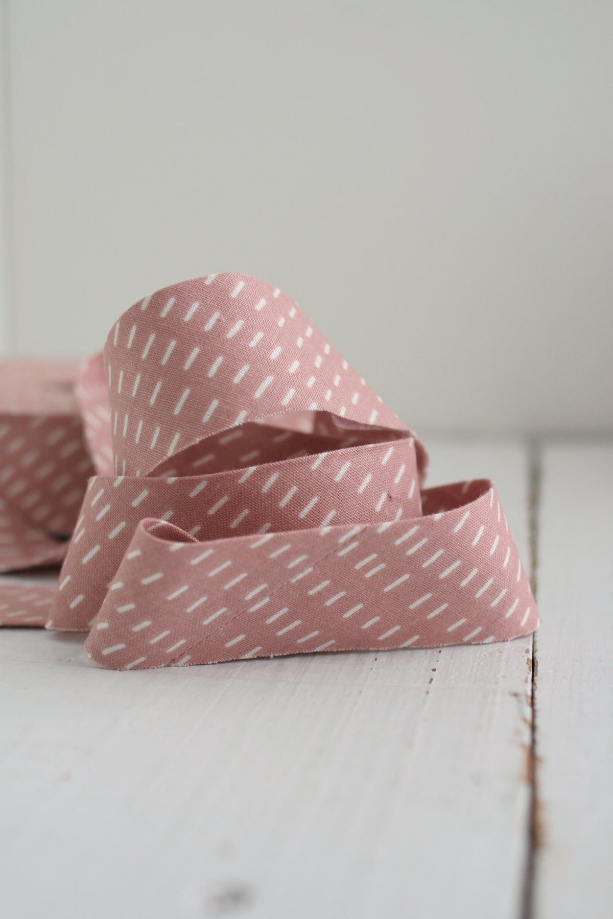 Rose Pink Dashes Bias Tape & Bias Quilt Binding