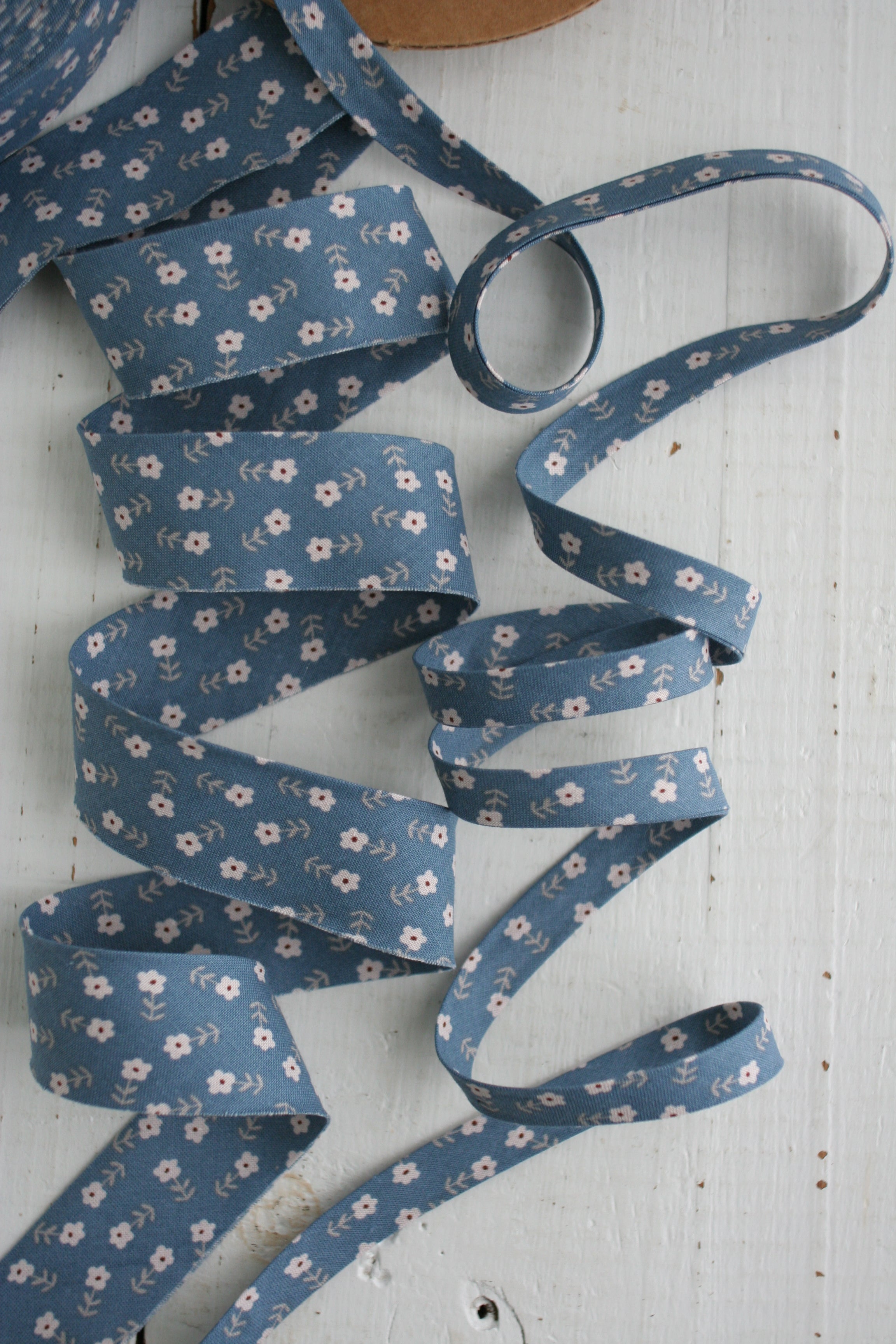 Dark Blue Cottage Floral Bias Tape & Bias Quilt Binding