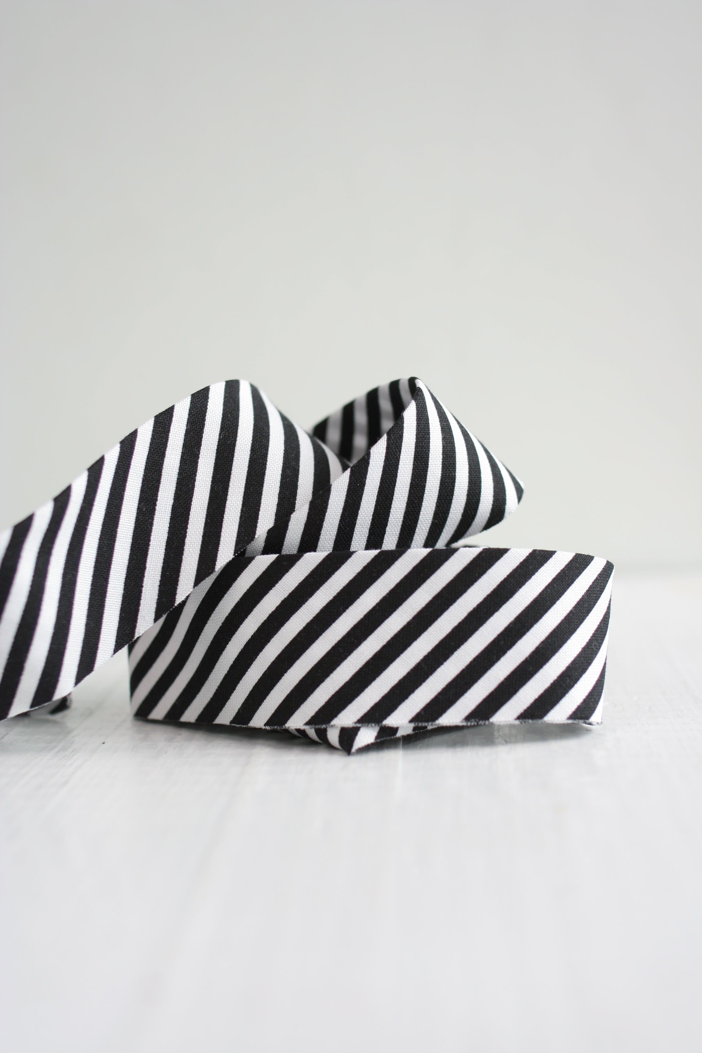 Dress Stripe Black Bias Tape & Quilt Binding - Bessie Pearl 